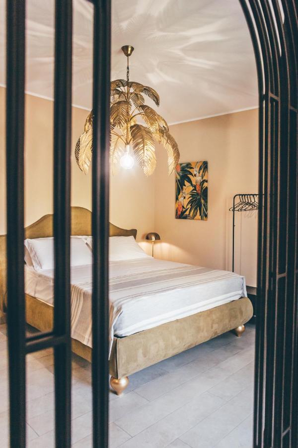 Eksotika Bed & Breakfast Oliveri Eksteriør bilde